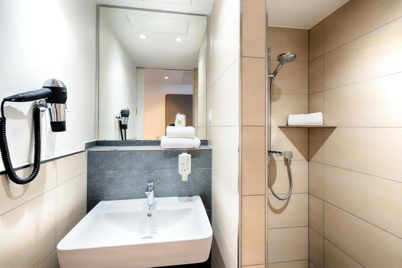 B&B Hotel Augsburg-West Экстерьер фото